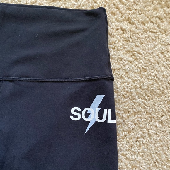 SoulCycle x Lululemon Crop Tights Leggings Sz 8 - Picture 3 of 6